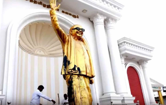 Outrage in Salem Karunanidhi’s Statue Defaced with Black Paint